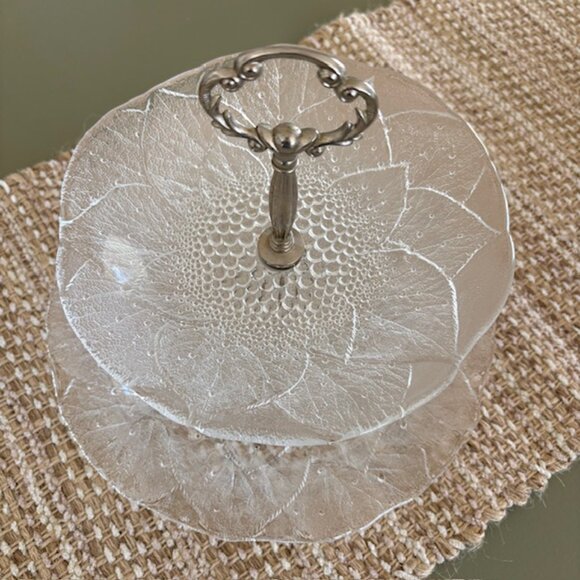 2 Tier Textured Glass Serving Piece Embossed Floral Pattern Vintage Holiday Gift - Picture 3 of 9